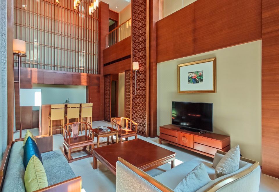 伴山別墅五房V6-私家泡池-麻將房-2個客廳-私家花園