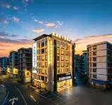 Ritzi-Carlman Hotel (Puning Plaza Wantaihui Shopping Center)