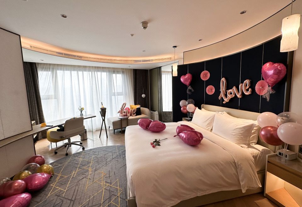 情侣开放式套房