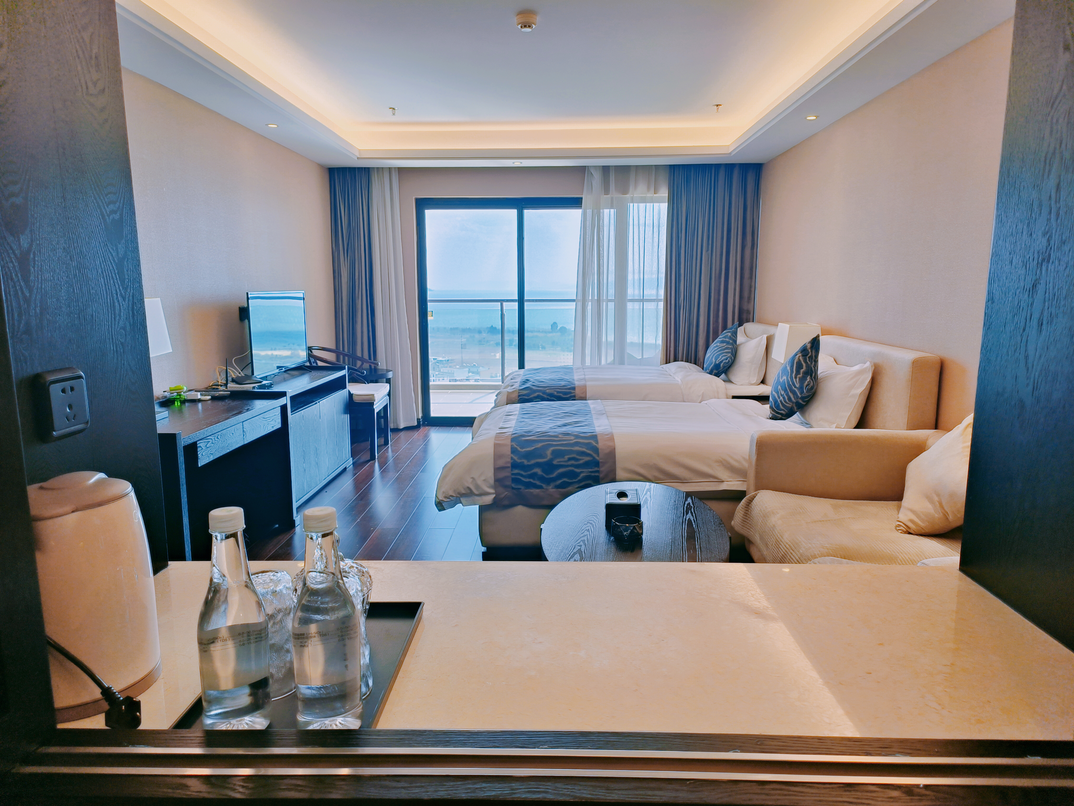 遇见·湖景露台双床房