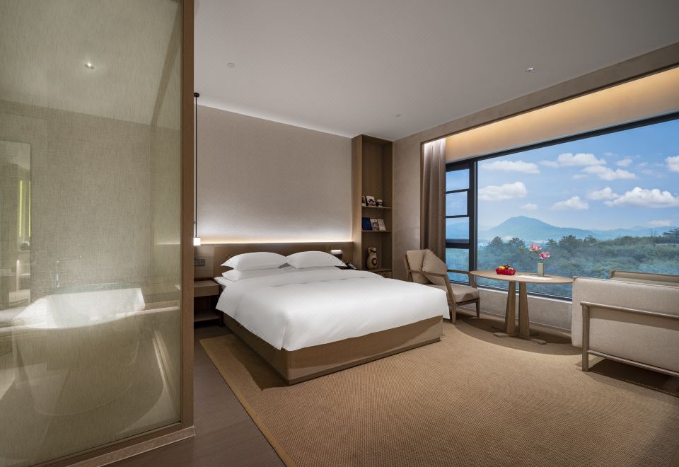 盼云榻榻米家庭落日小套房