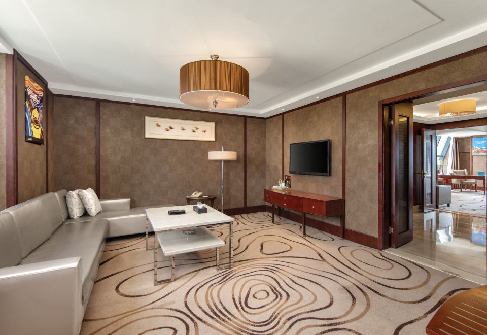 White Horse Lake Jianguo HotelB.duck Star Quality Family Room