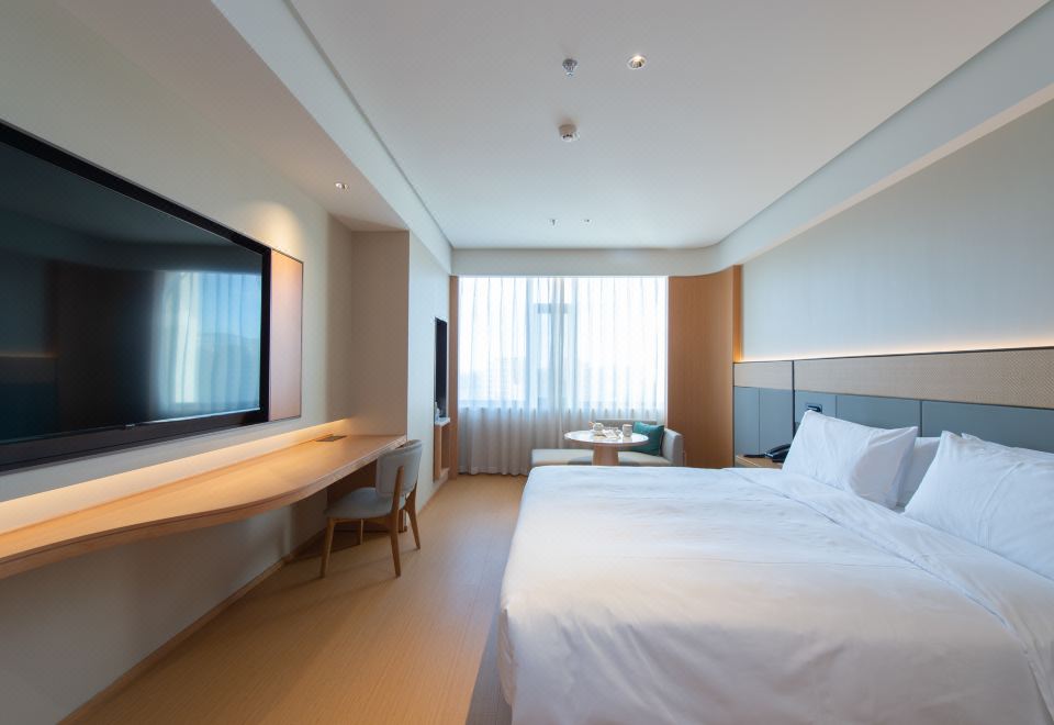 JI Hotel (Fuxin Jiefang Square)Business Queen Room
