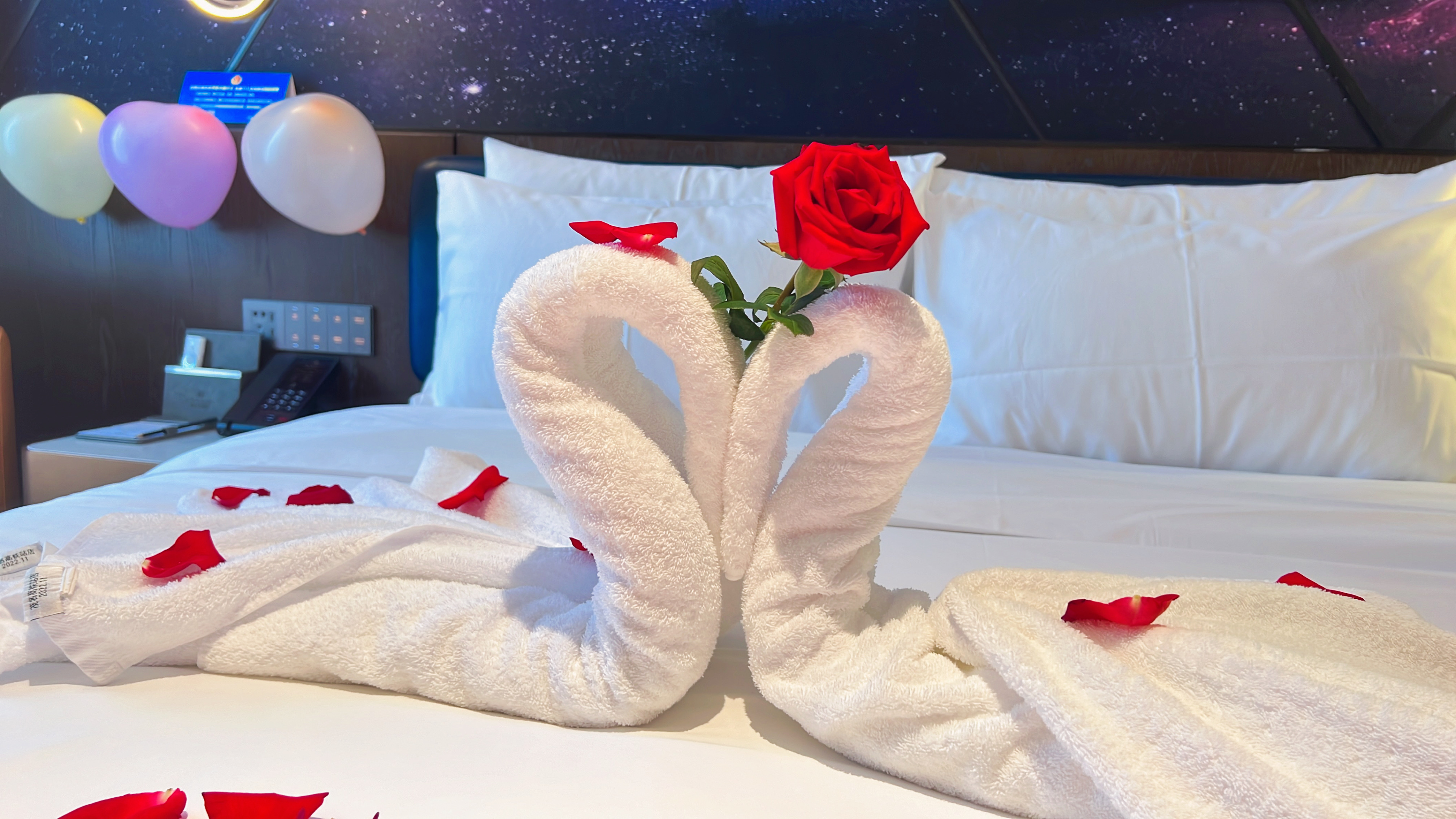 浪漫主题大床房