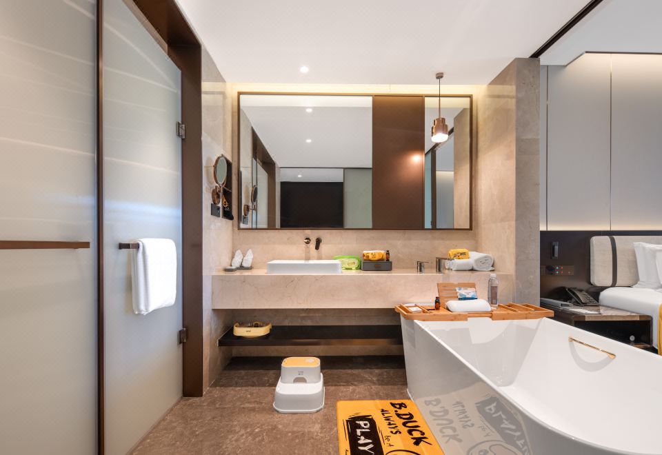 Yixing Inlong Narada Resort HotelB.Duck Theme Twin Room 