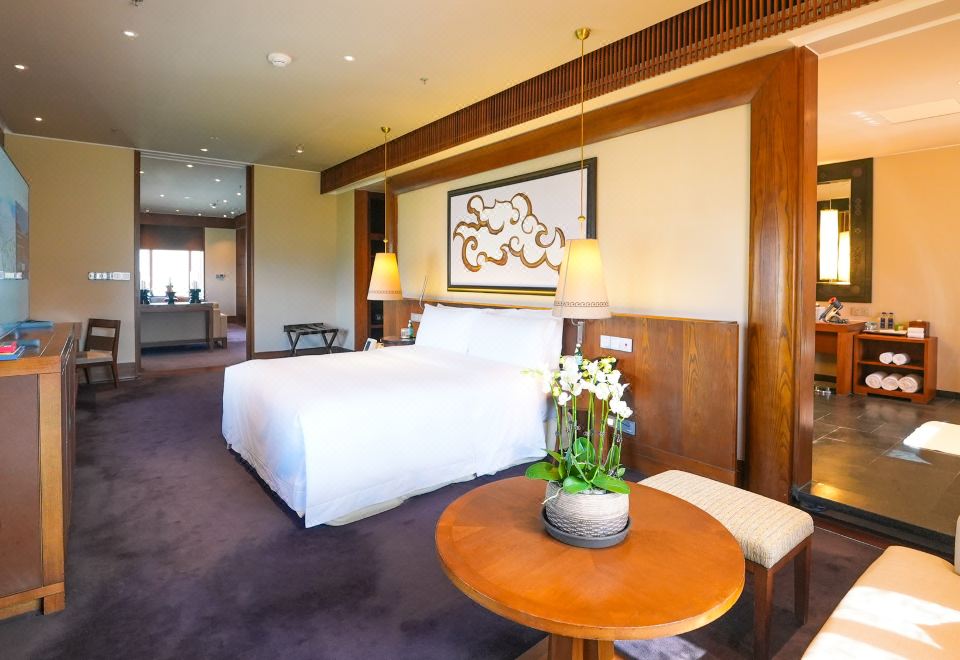 供氧珠穆朗瑪布宮景套房