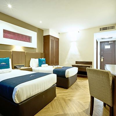 Deluxe Twin Room Kupon REGALPARK Hotel Kuala Lumpur