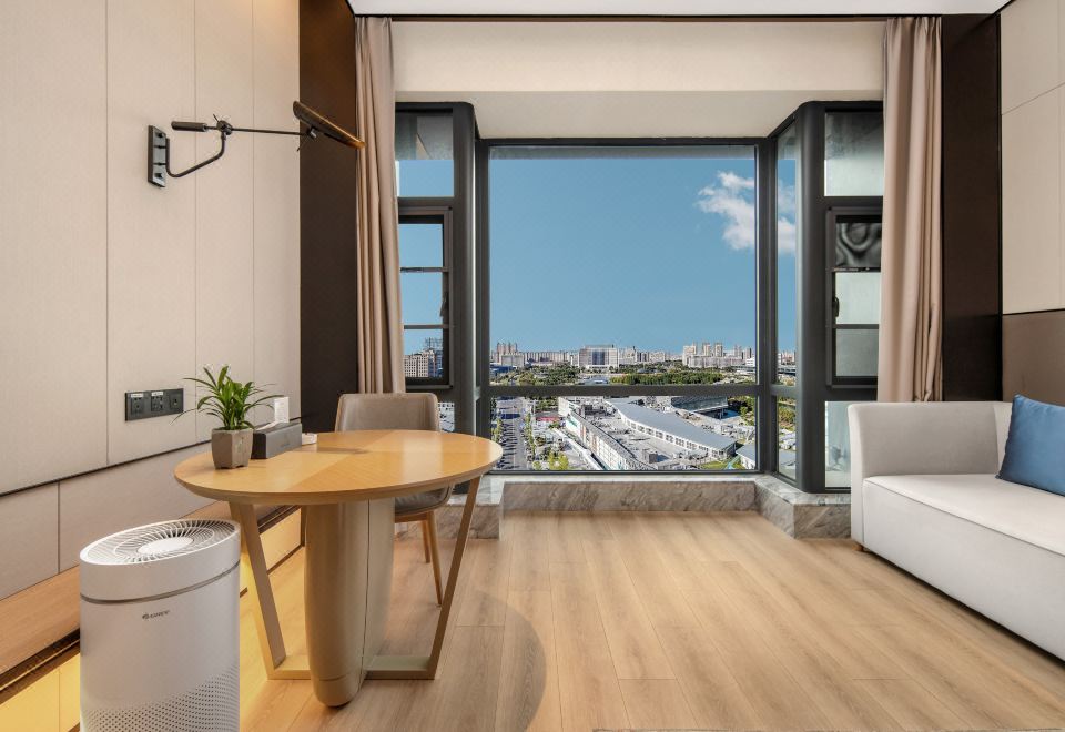 商务景观大床房（金可儿床垫+无线投屏+豪华浴缸）