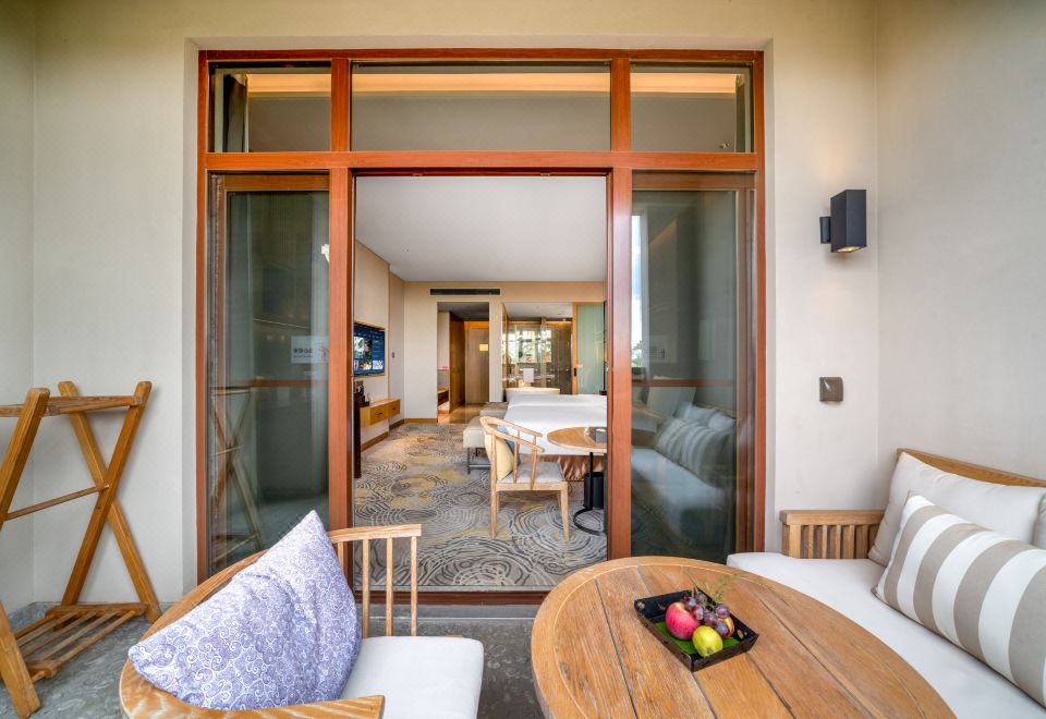 Crowne Plaza Kunming Ancient Dian TownCozy 2-bed Room