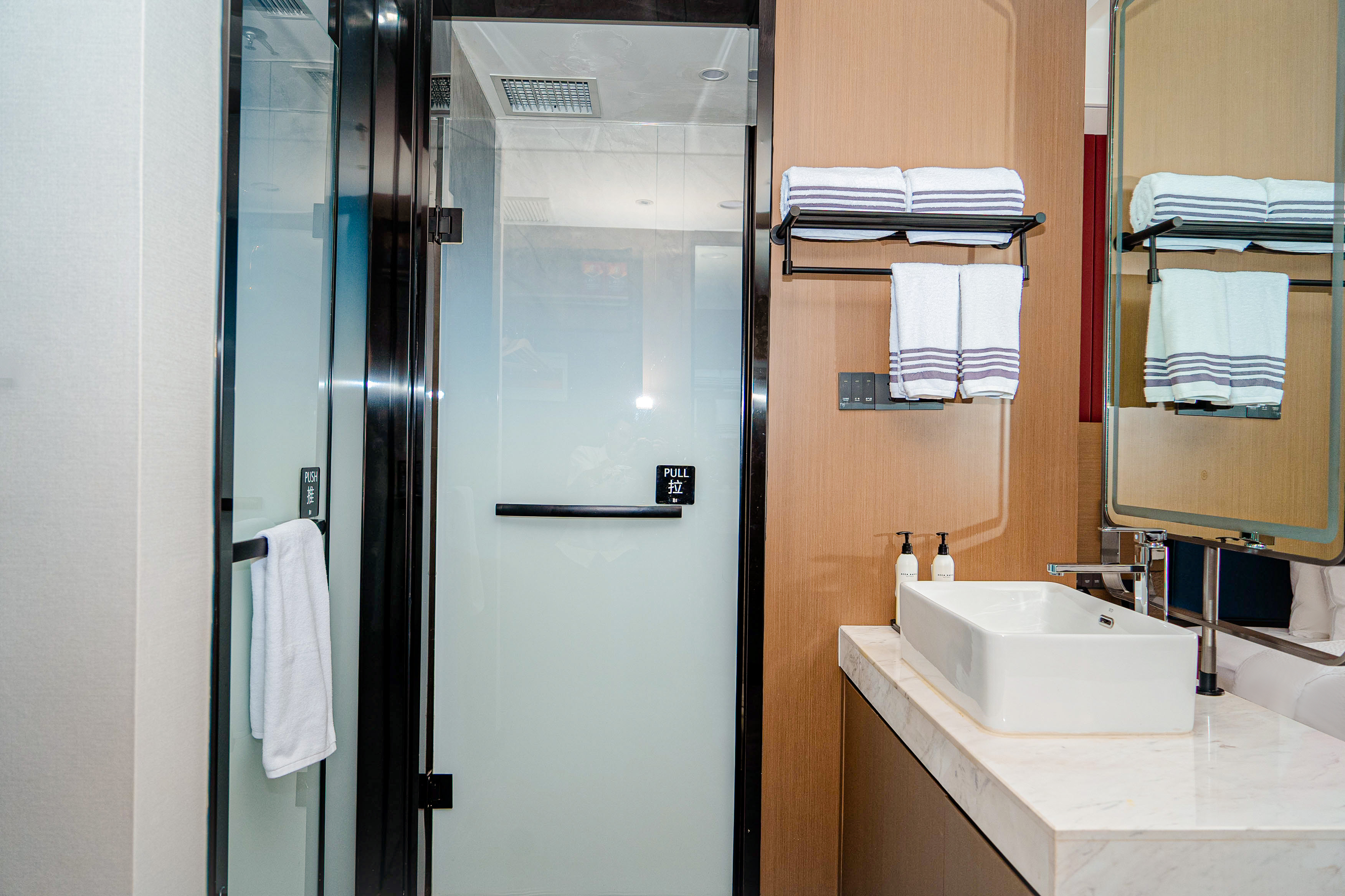 高级豪华双床房