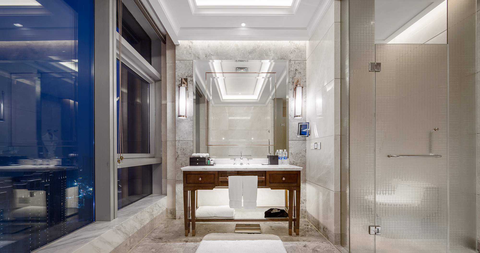 Sheraton Grand Wuhan Hankou HotelMcDonald's Themed Room