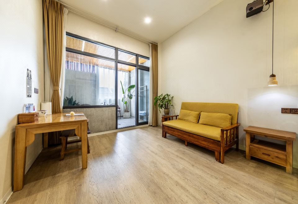 禧山Zephyr Springs｜花园私汤影院度假美宿（青城山高铁站店）Queen Room