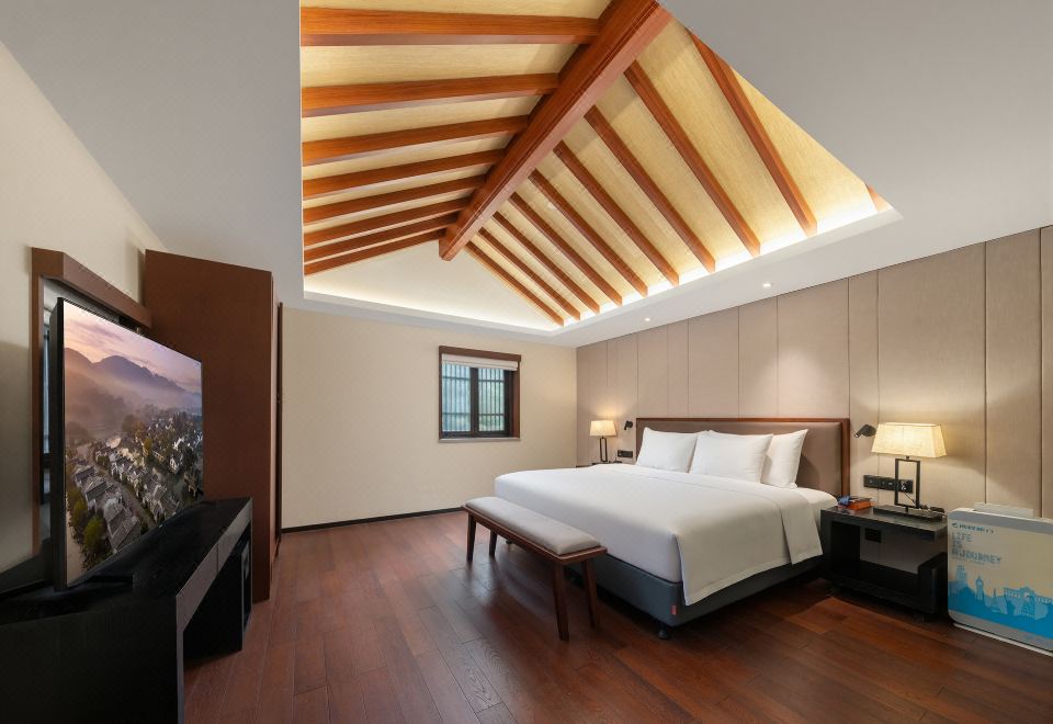 三卧室河景庭院别墅