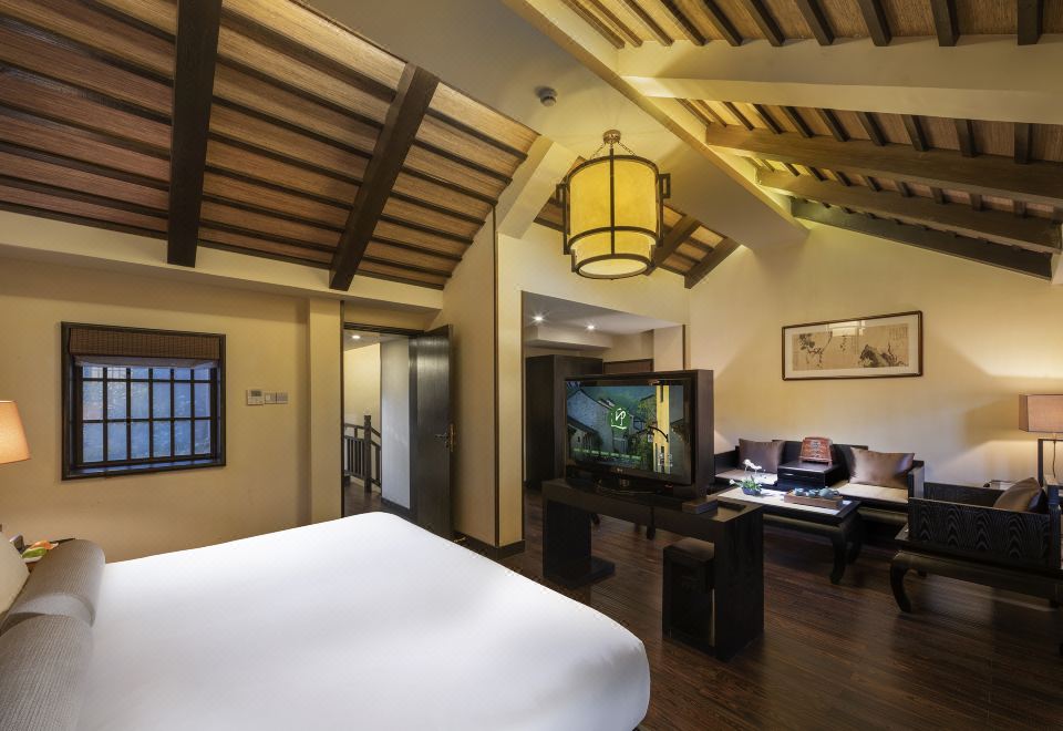 三卧室河景庭院别墅