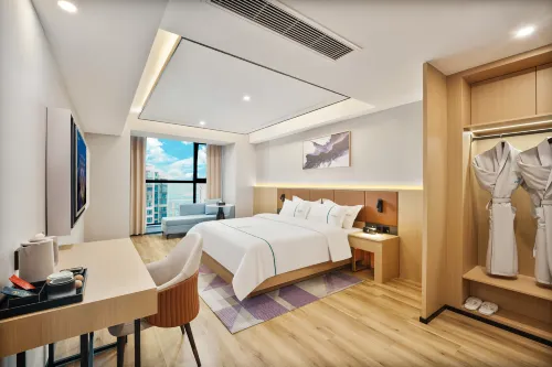 Lanyue Hotel