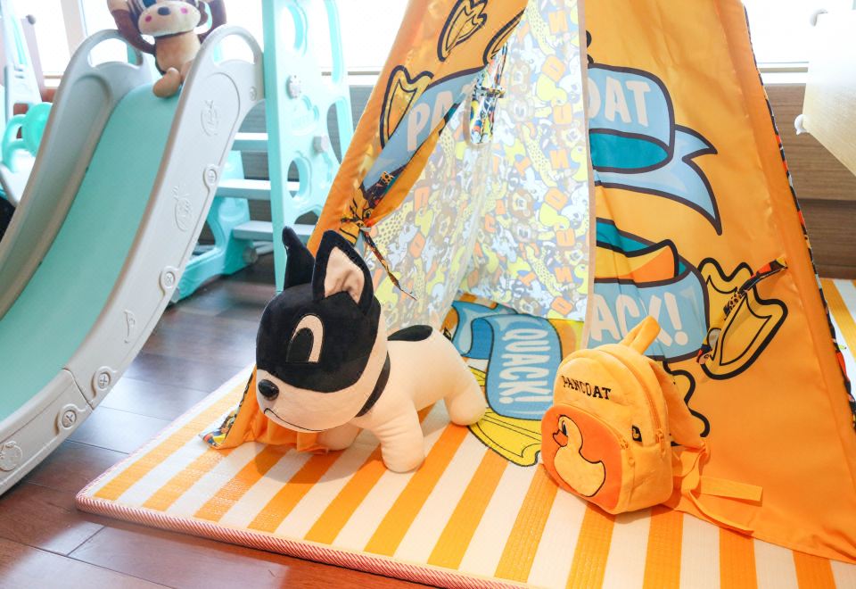 小黃鴨主題大床房