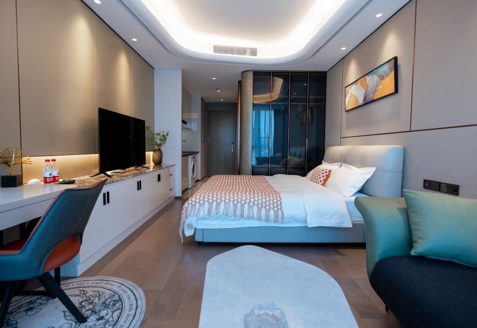 舒適大床房（博世洗衣機│唯寶智能衞浴│高儀化粧鏡）