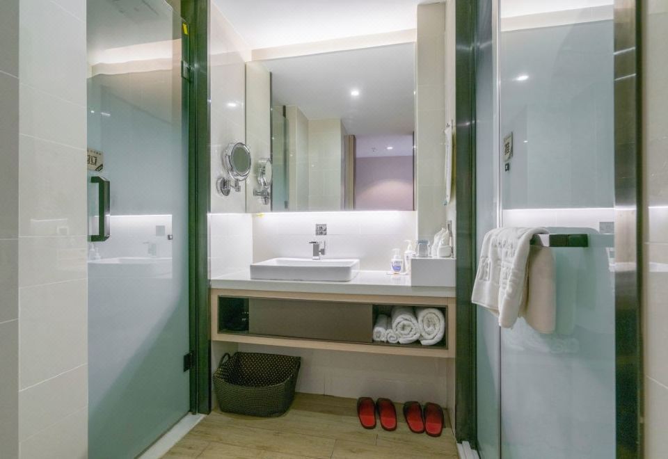 Elegant Deluxe Double Room