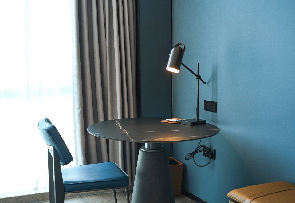 高级大床房（全景落地窗＋舒达舒睡床品）