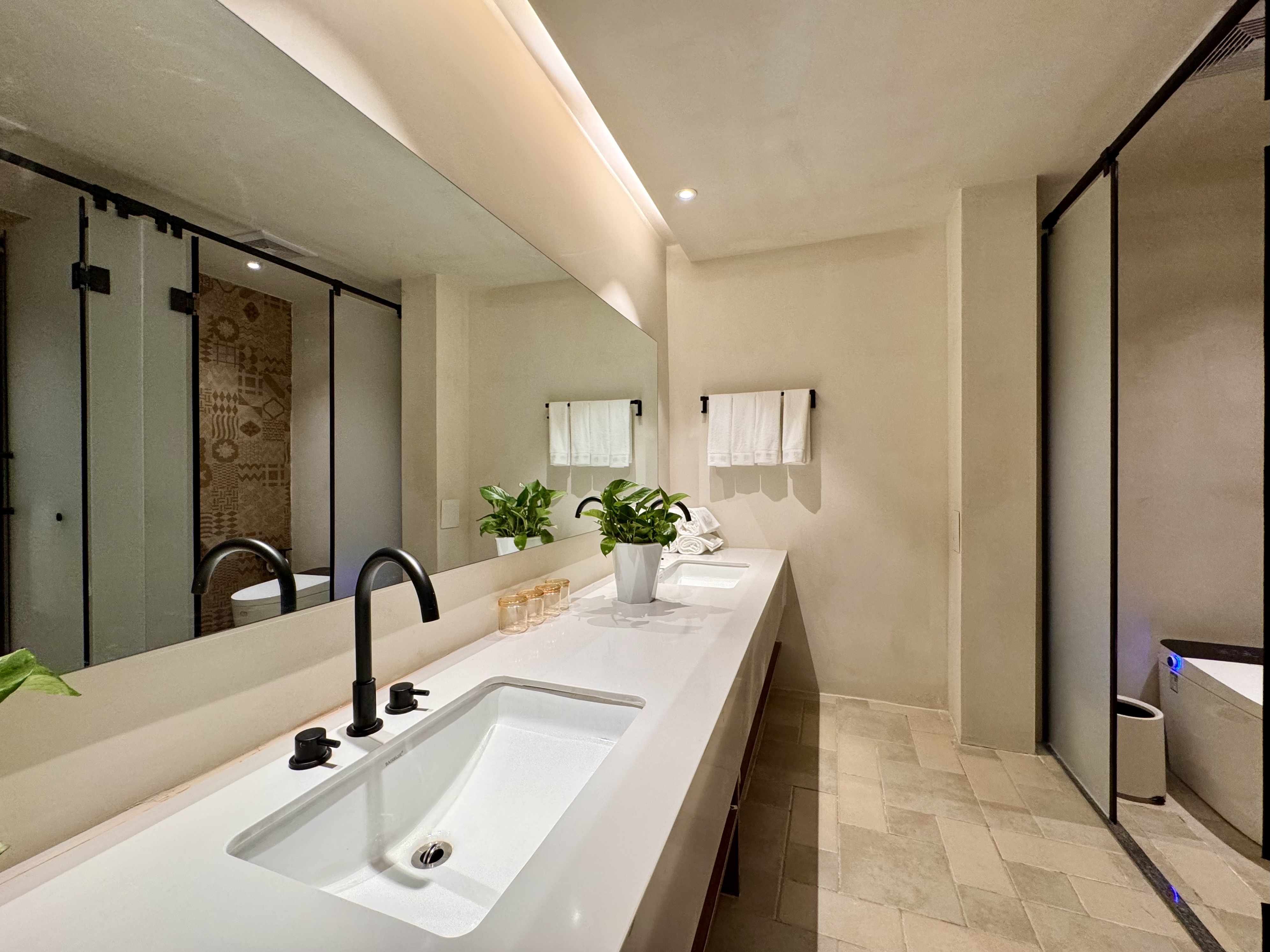 温馨套房（智能助眠乳胶床垫+深度睡眠）