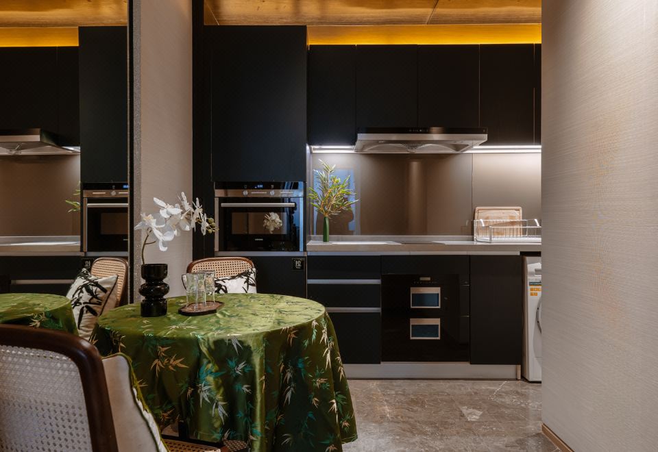 水墨韻律主題房