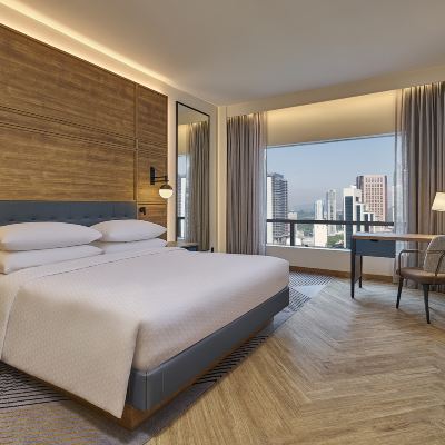 豪華特大床房 吉隆坡市中心喜來登福朋飯店優惠