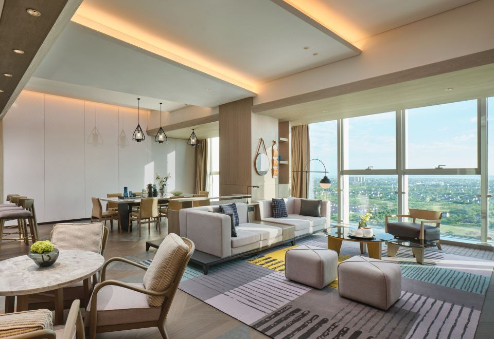 Crowne Plaza QidongRiver-view Suite