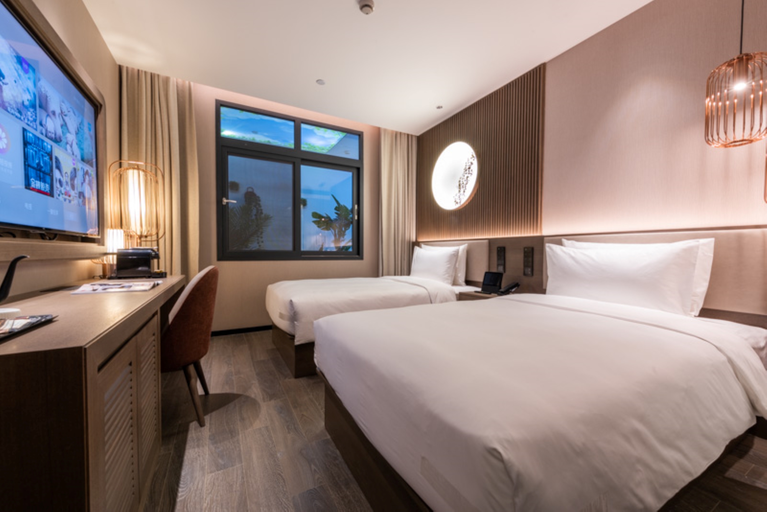 商务双床房（智能客控+冰箱minibar+手机投屏）