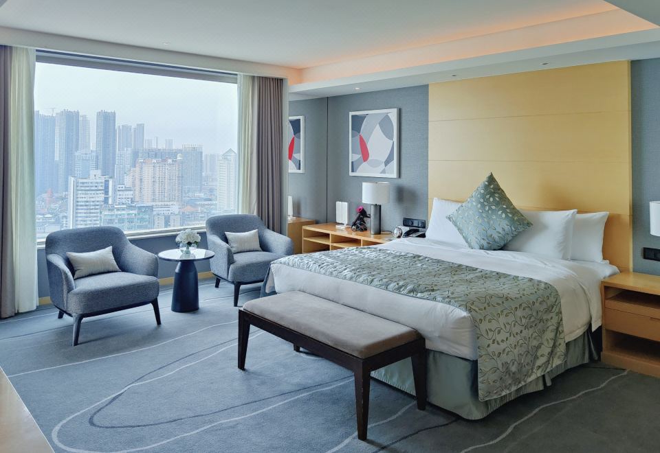 煥新行政樓層豪華套房丨長江景致+戴森吹風機+按摩浴缸