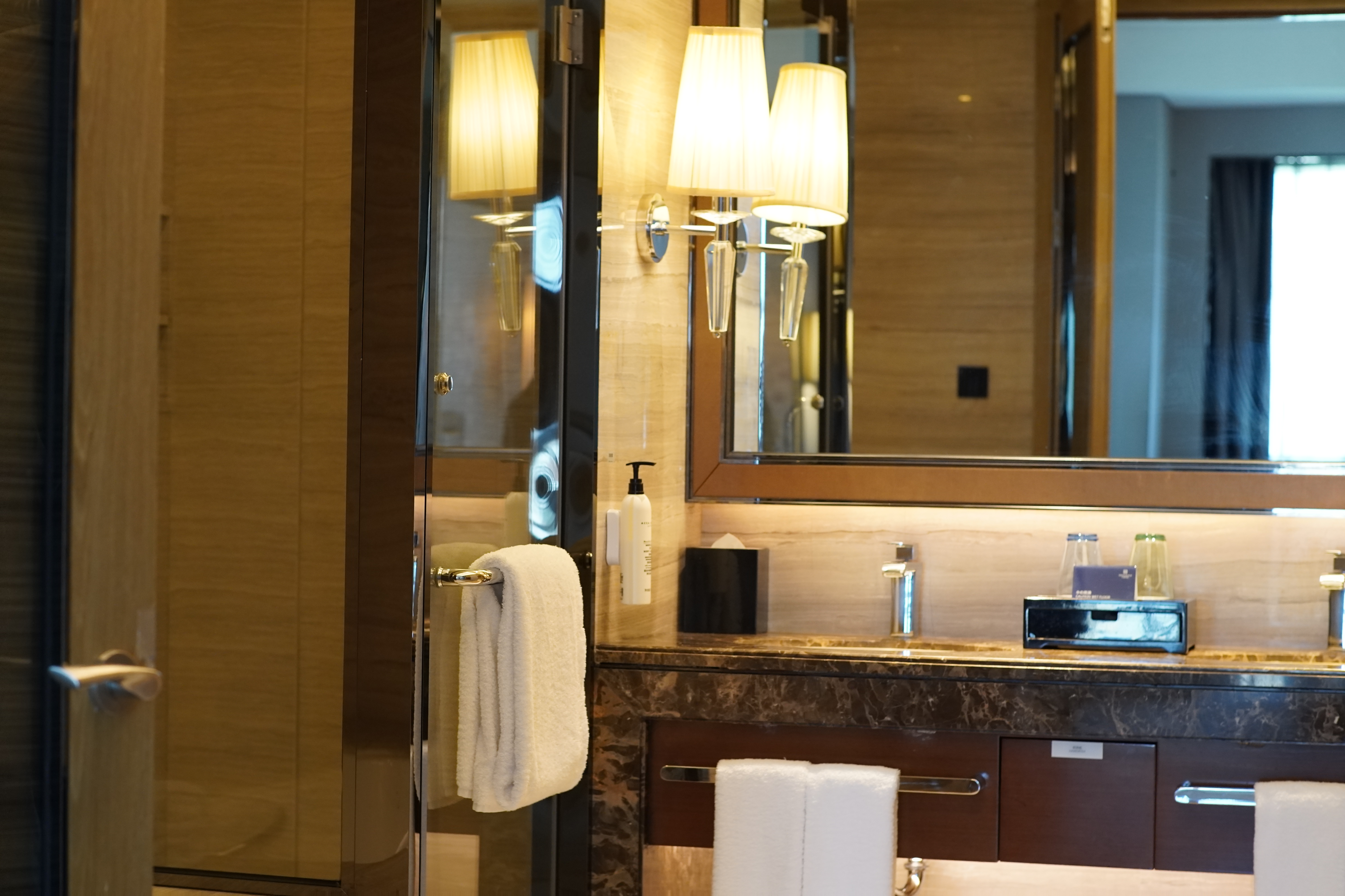 特价豪华双床房