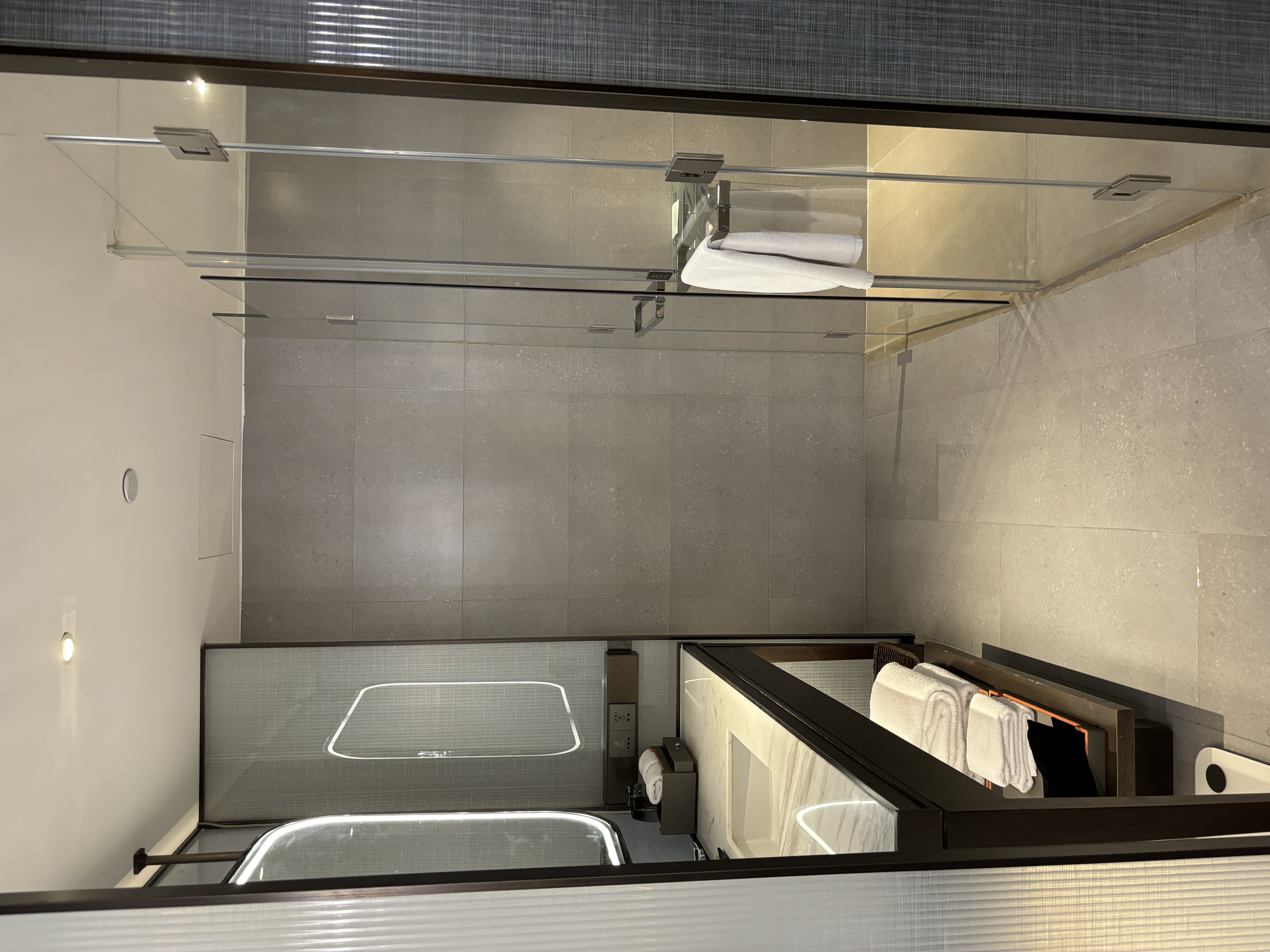 公寓三人间（洗衣机+冰箱+戴森吹风机+全套厨具）