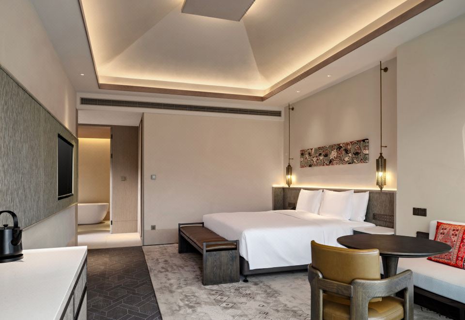 漠语听沙大床房（鸣沙山景+悦碧施洗护用品）