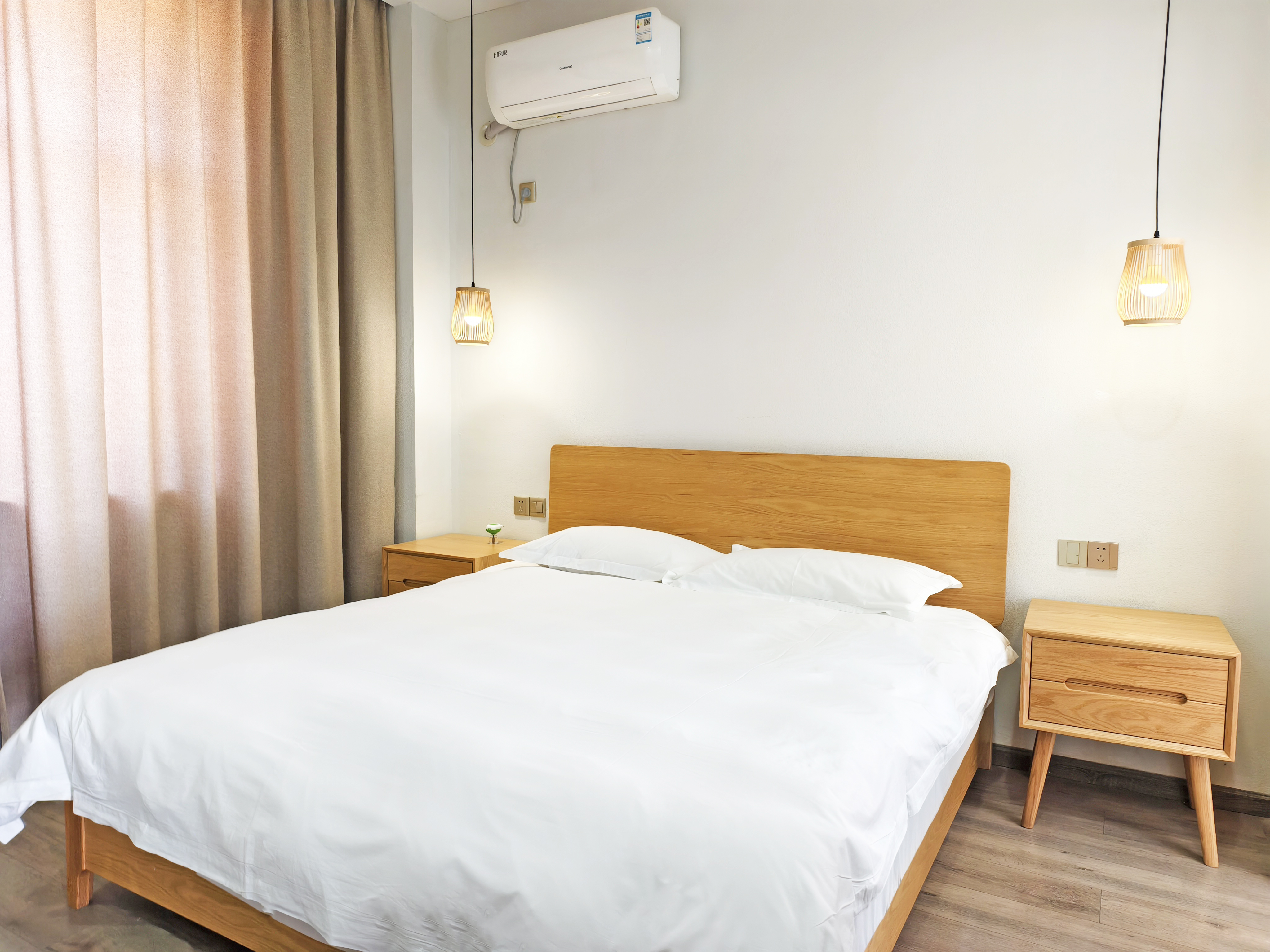 鸟宿-观山文景大床房