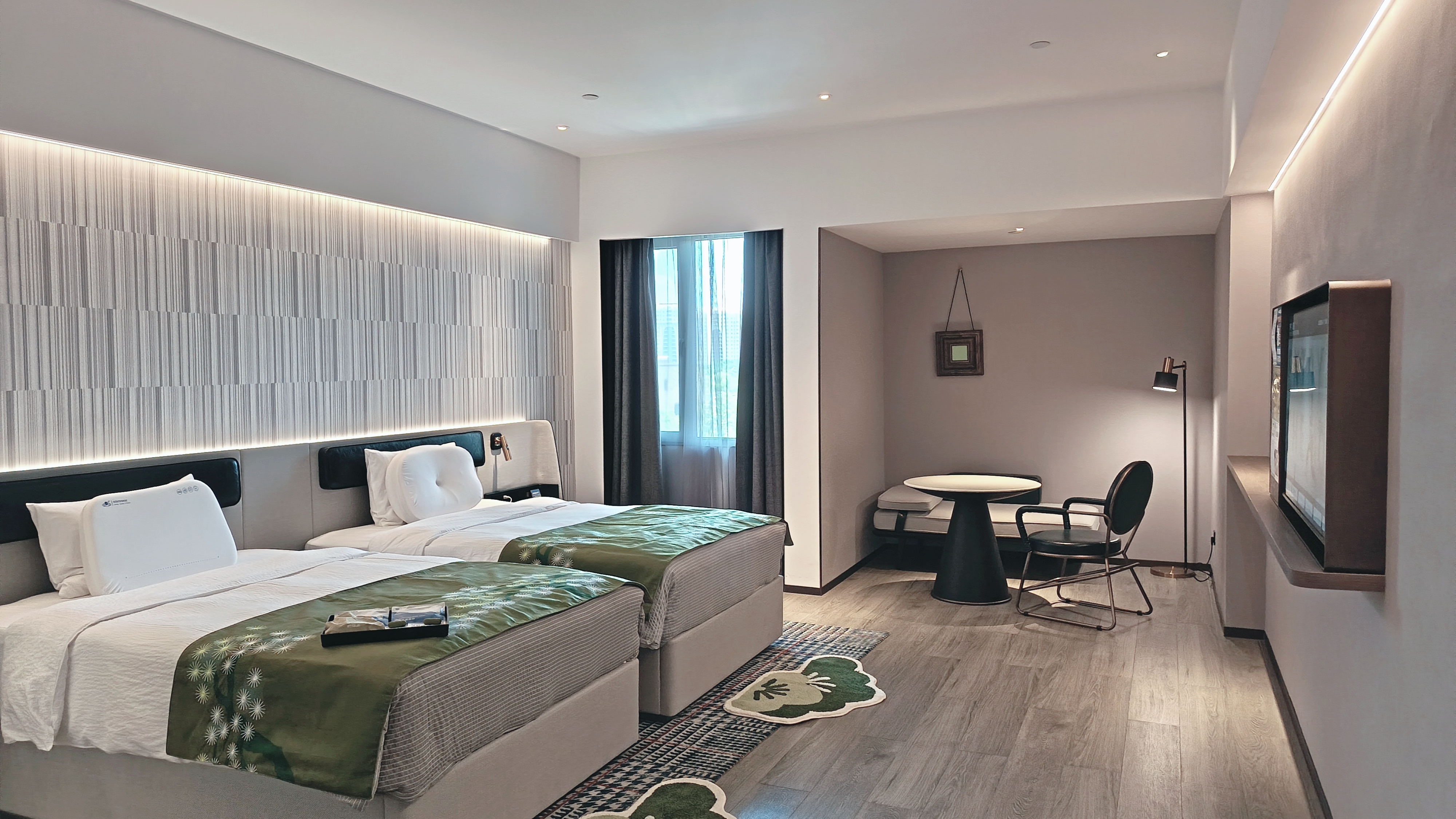 舒睡双床房（按摩助眠床垫+护颈深睡枕头+舒睡锦囊）