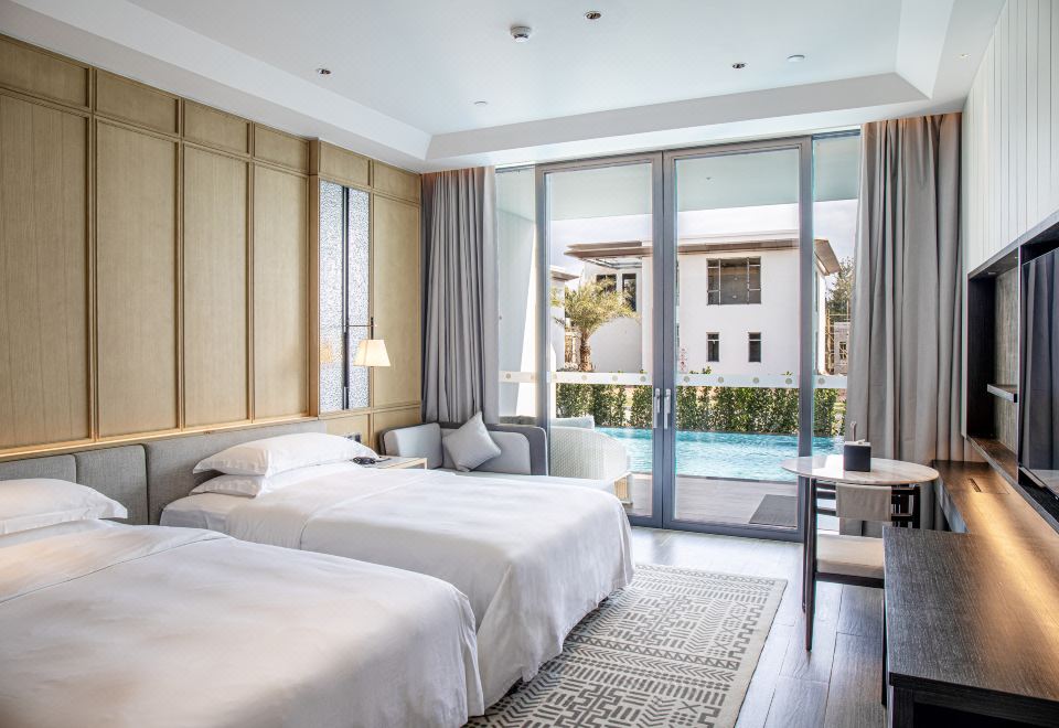 Vaperse Hainan Clear Water BaySwimming Pool Room - Twin Bed