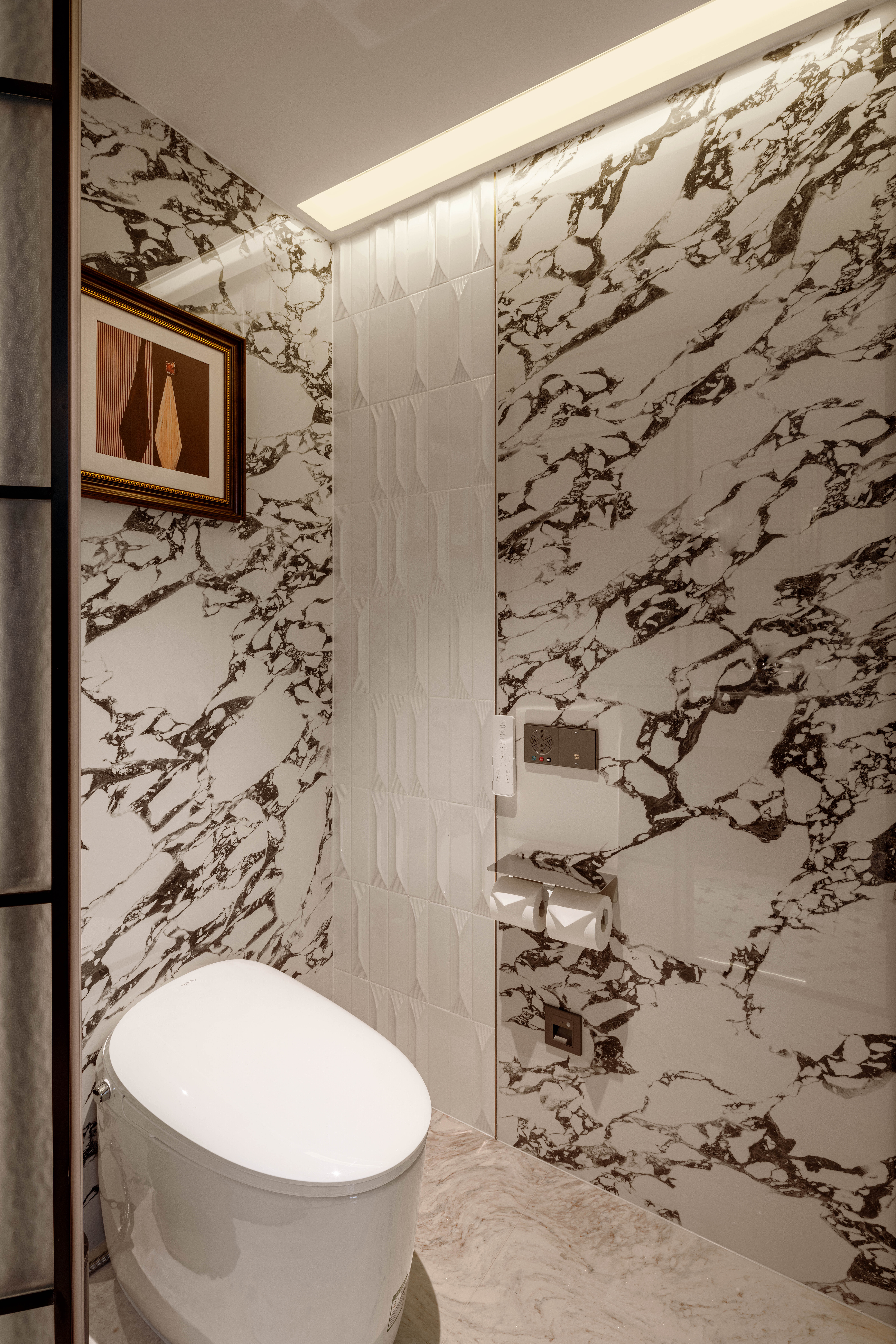 Republic Mansion Cloud Bath Tub Double Bed Room
