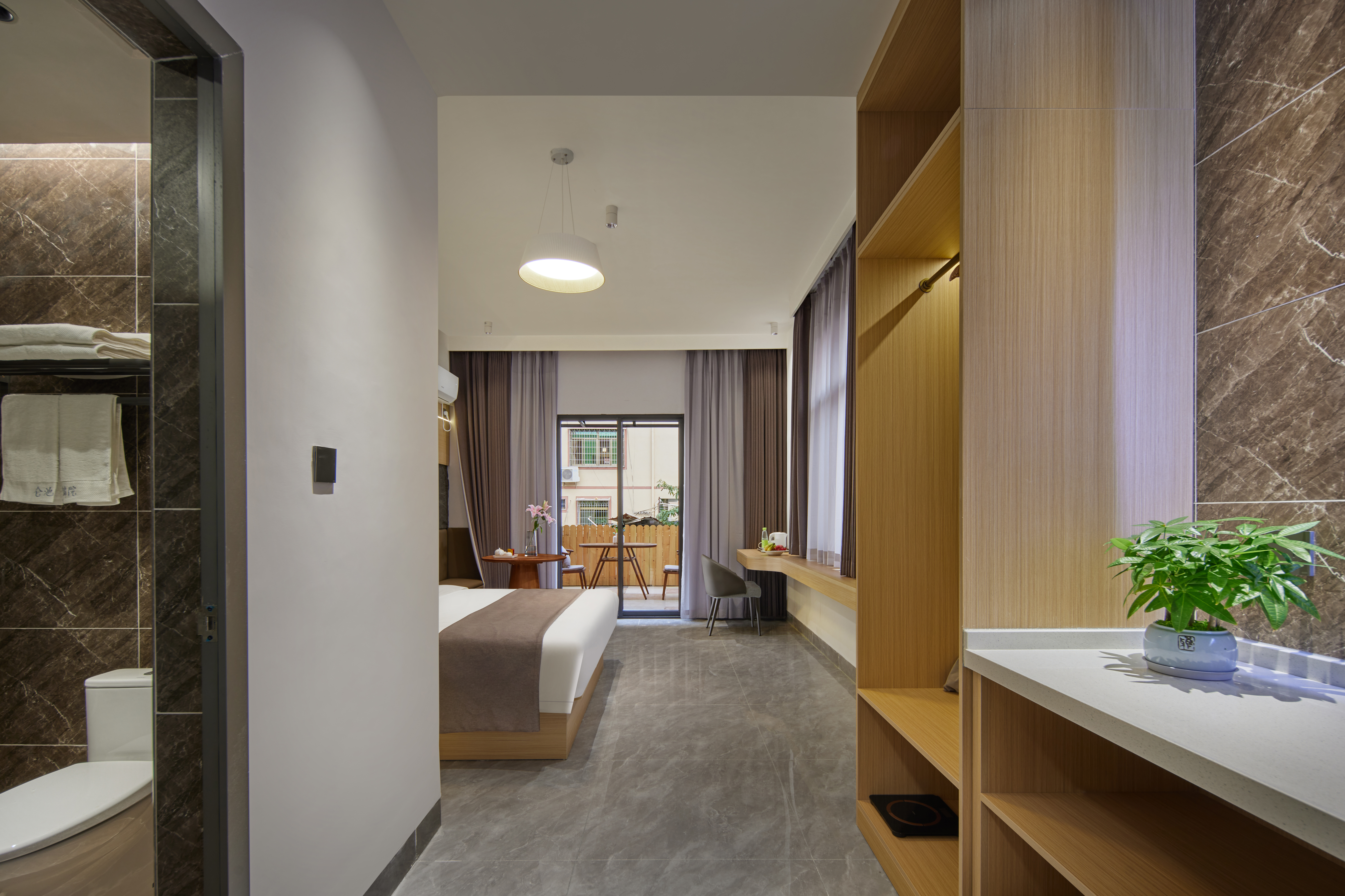 尊享陽臺大床房（外陽臺）