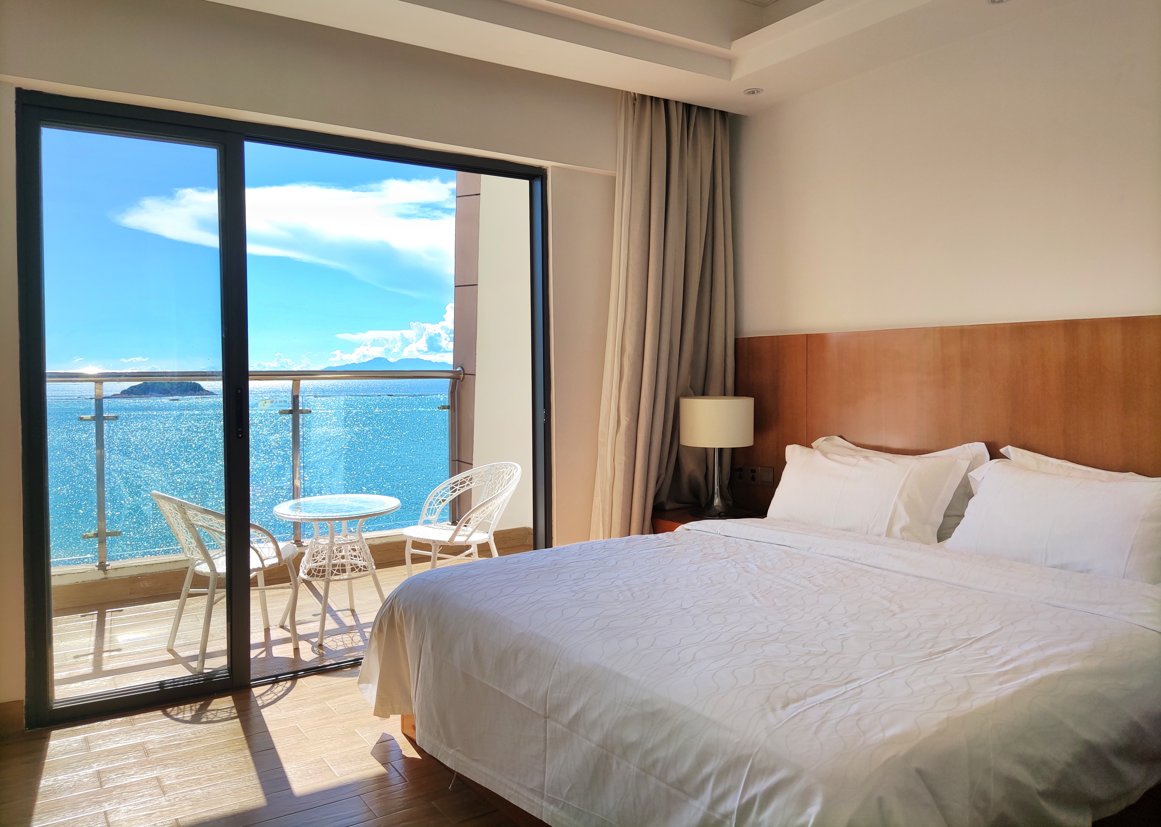 Aegean Hotel180度海景落日大床房（带阳台）