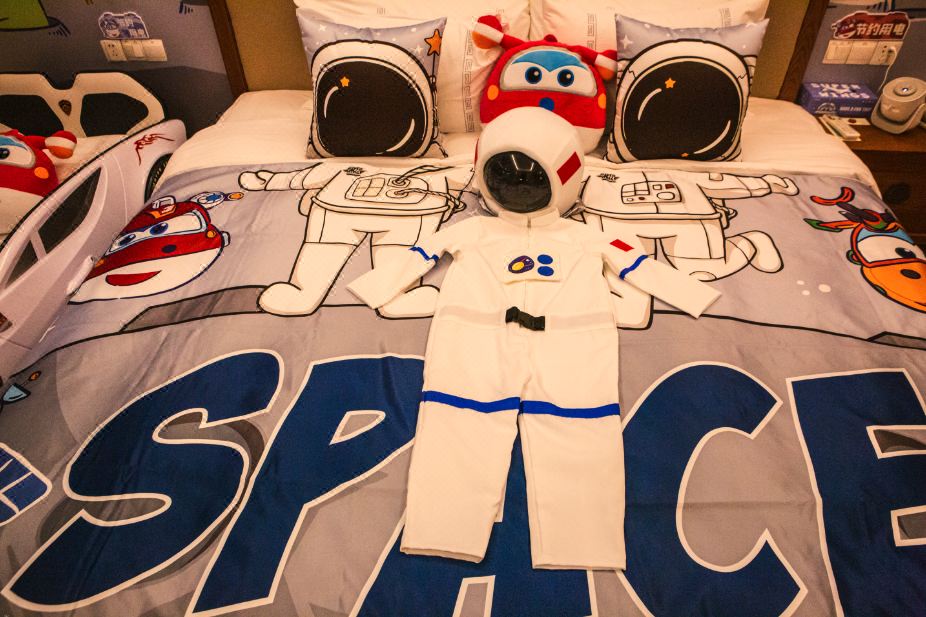 酷芽超级飞侠太空亲子汤屋-小小宇航员-亲子家庭私汤