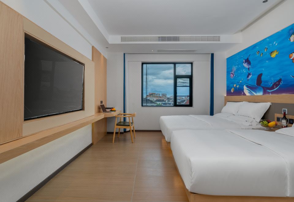 Memory Family Friendly Smart Room (Bathtub, Tv)