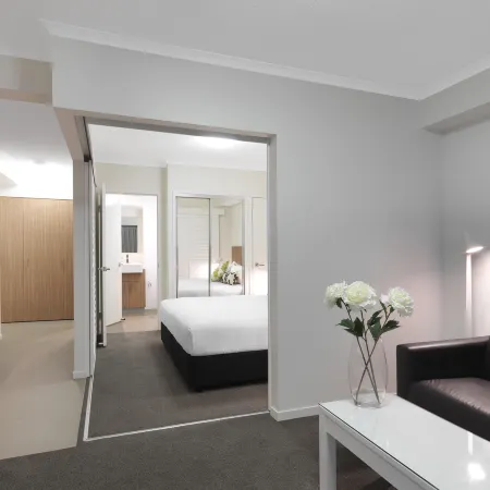 Oaks Mackay Rivermarque Hotel Отели в г. Маккай