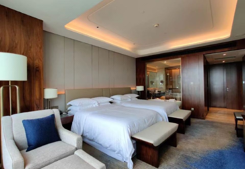 大使套房（三房一厅）