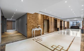 Vienna Classic Hotel (Kunming Caiyun North Road Xinyazhou) - Housity