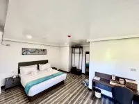 Lucky Tito Coron Dive Resort