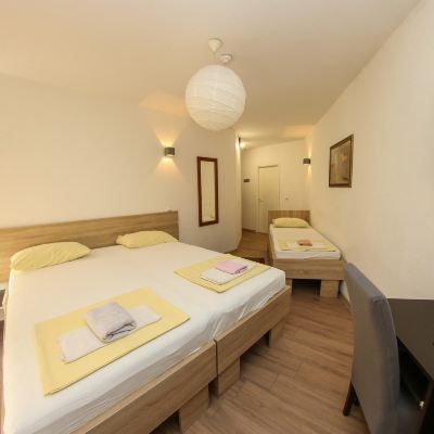Triple Room Hotel Hayat Promo Code