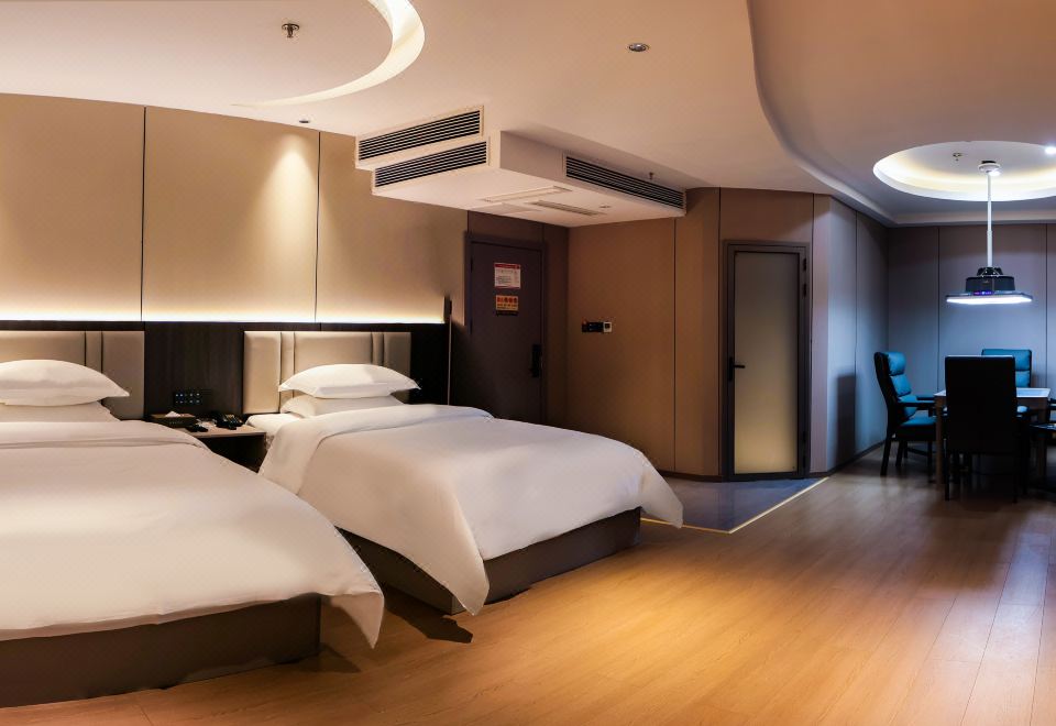 Deluxe Room (With Mahjong)