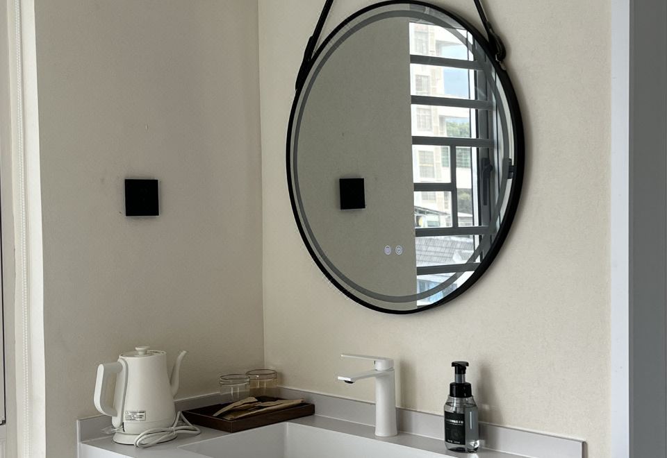 柠云丨逸致阳台大床房（中央空调+智能马桶+独立阳台）