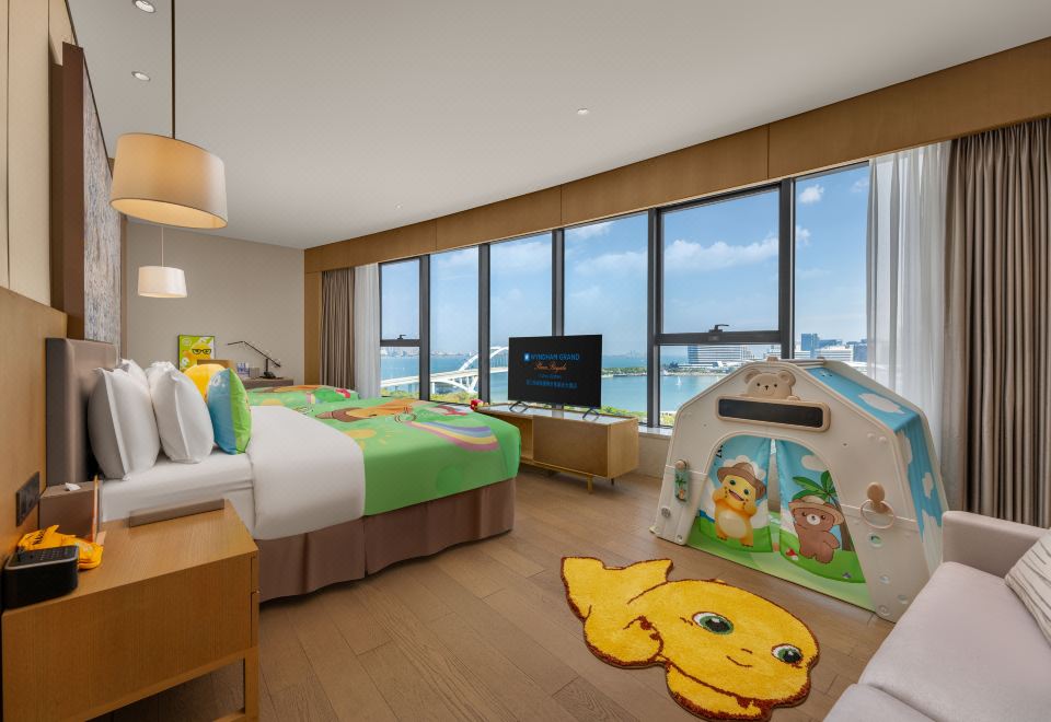 家庭灣景奶龍主題房