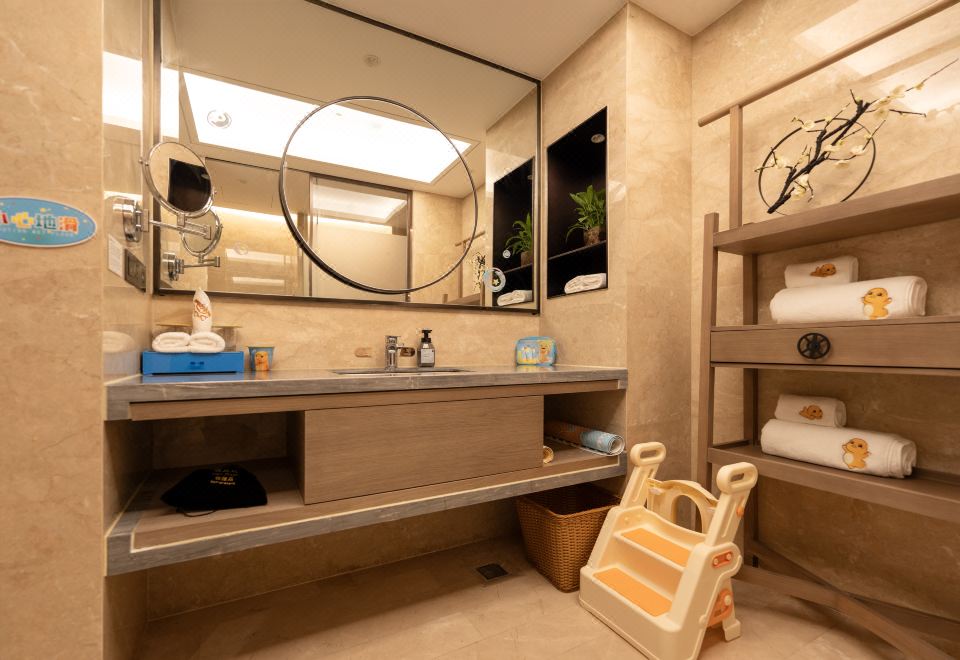 奶龙亲子主题房