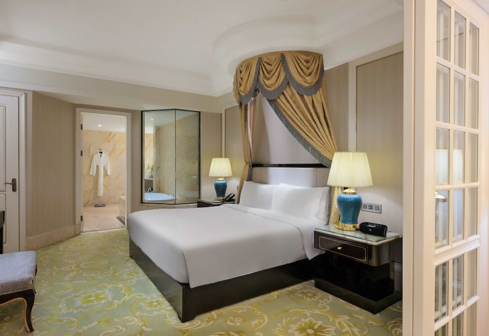 InterContinental Chengdu Global CenterBuilding E One-Bedroom Suite - Courtyard View